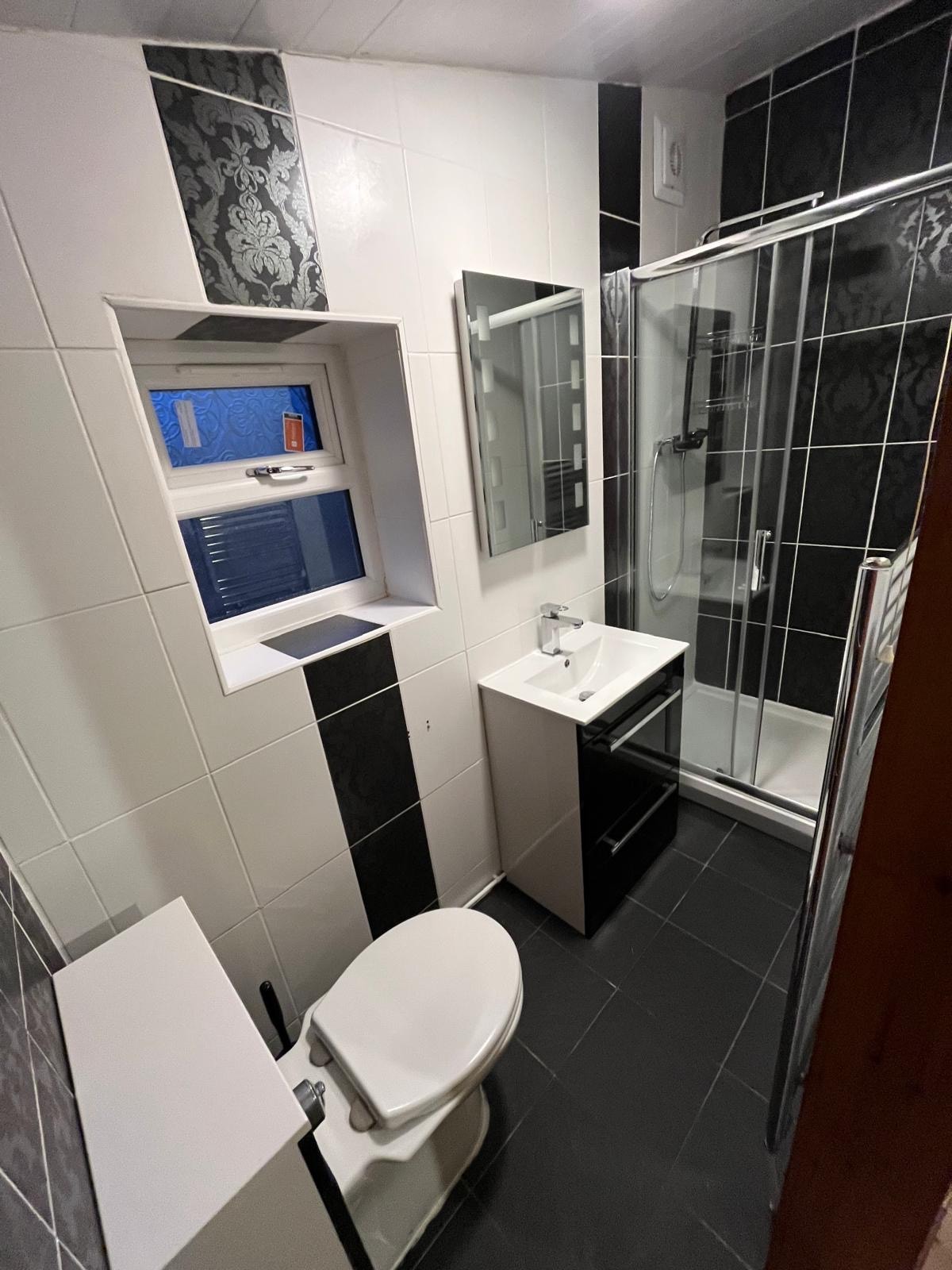 Executive four-bedroom detached property photo 4